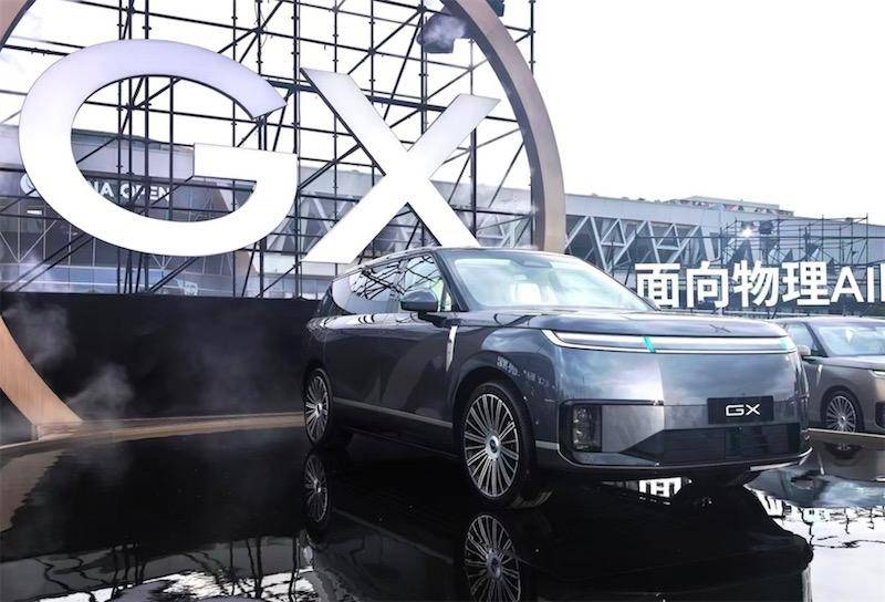 艰难但是无比正确,小鹏GX杀价到26.98万元